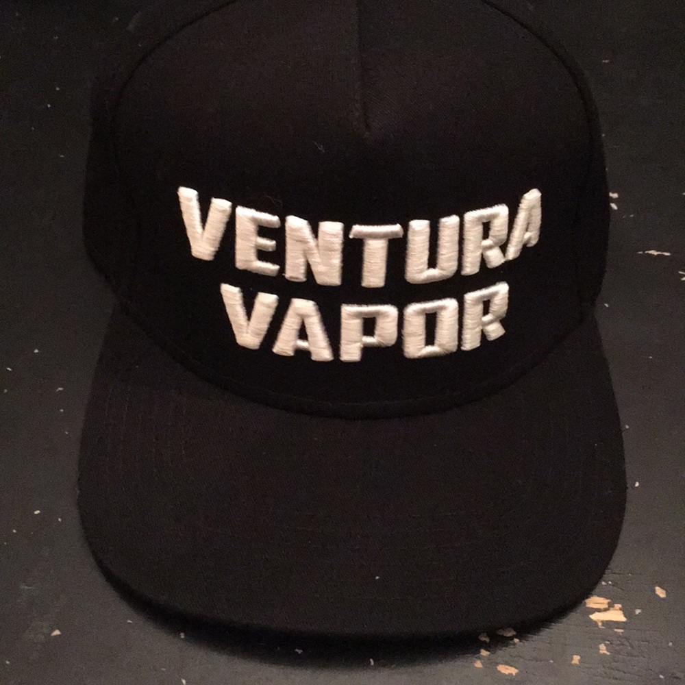 Ventura Vapor snap back hat. New.